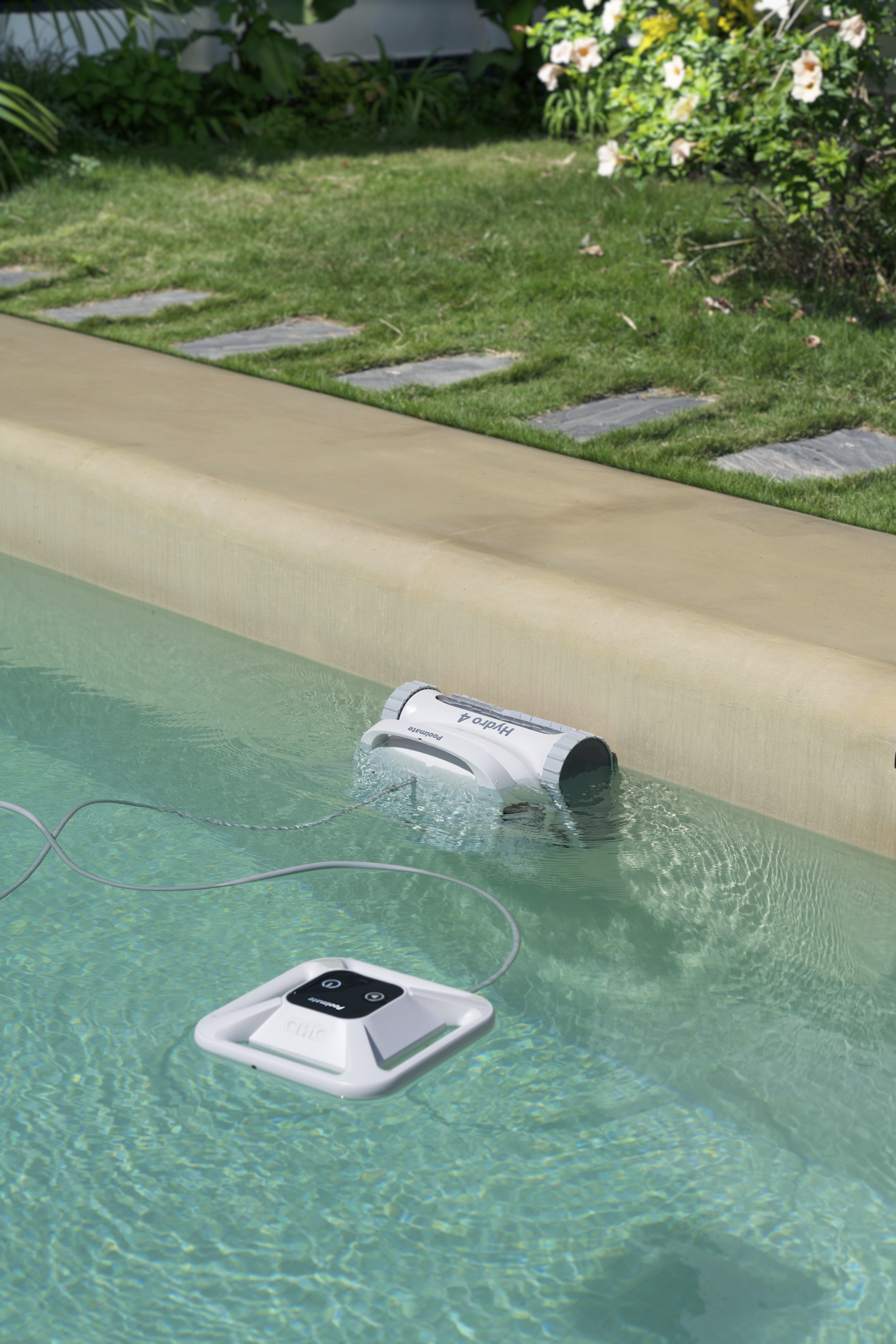 Robot vệ sinh hồ bơi Hydro 4