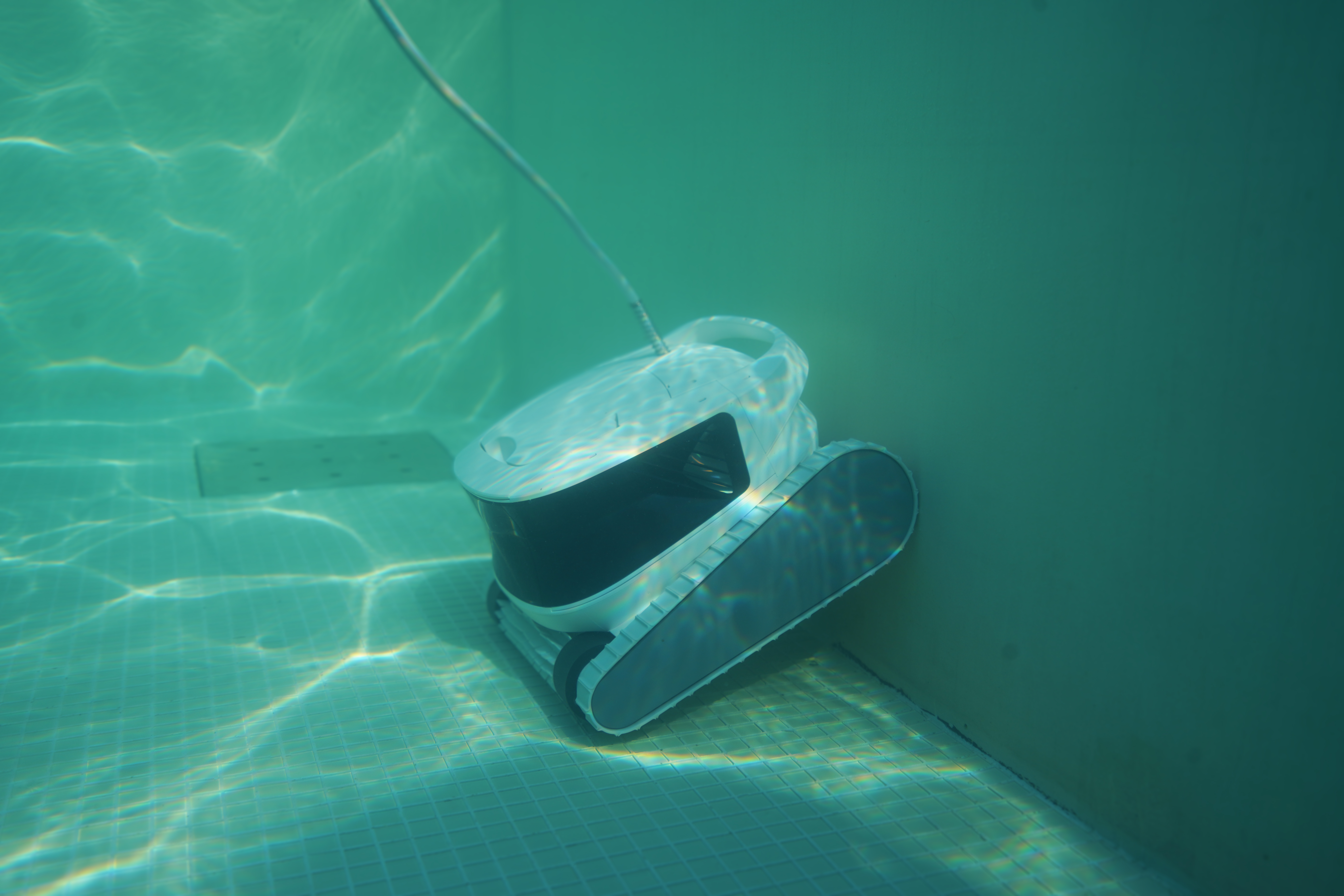 Robot vệ sinh hồ bơi Hydro 4